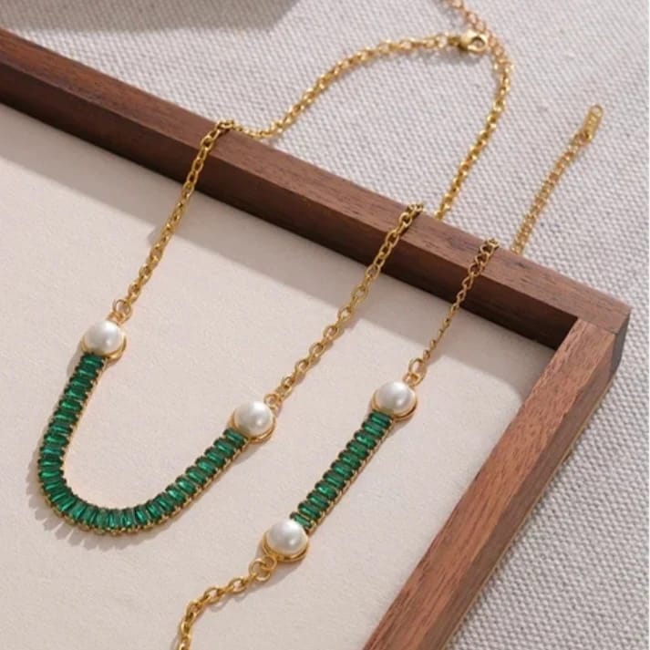 Emily Zirconia Necklace