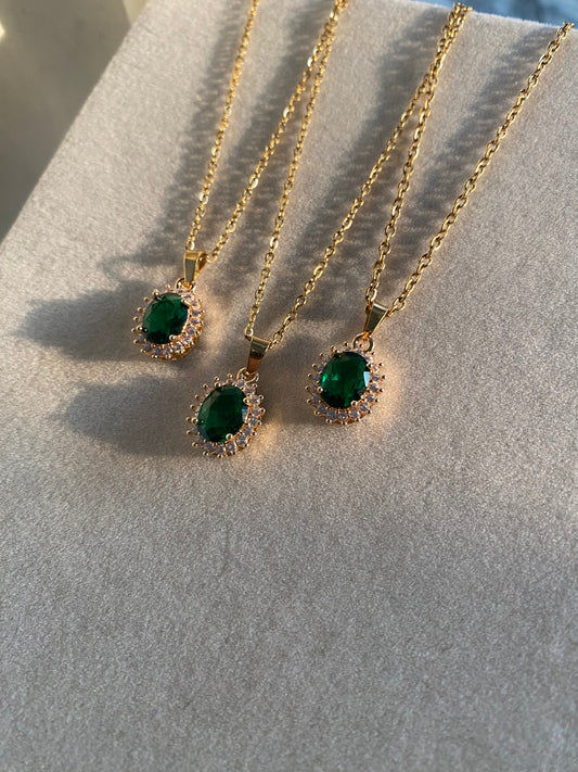Evie Emerald Gold Pendant