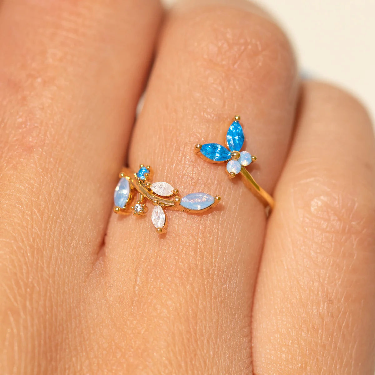 Perfect Petal Ring (Golden)