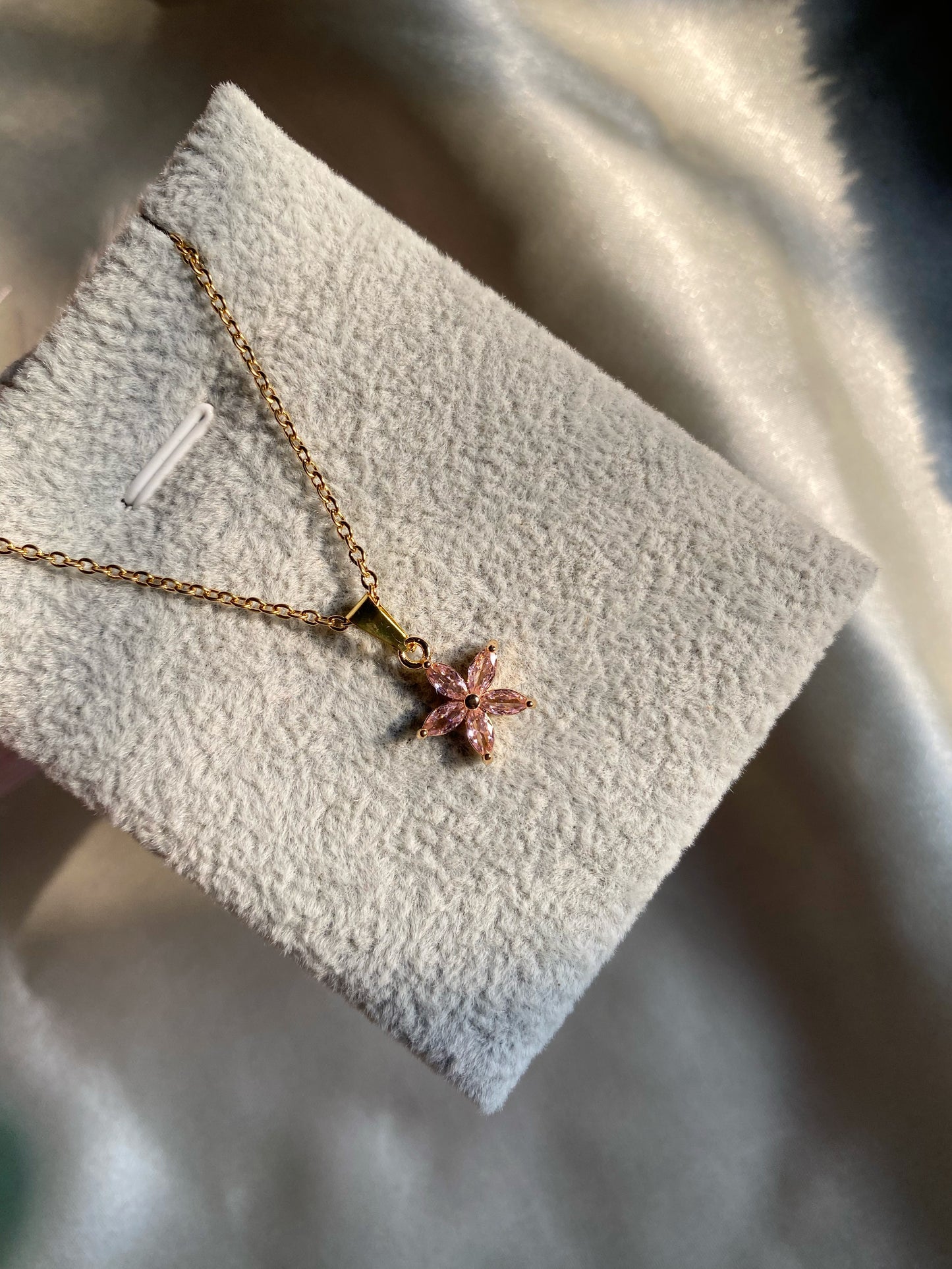 Mini Daisy Zircon Flower Necklaces