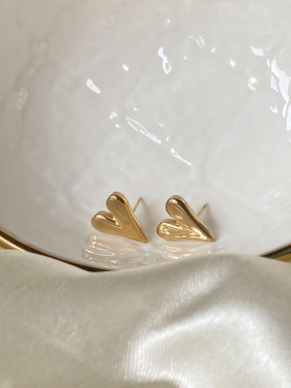 Mini heart studs