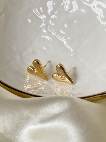 Mini heart studs
